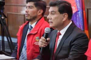 Gobernador Johnny Vedia responde a declaraciones sobre el Hospital Oncológico en Oruro