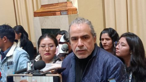 hoja de coca en simposio en Ginebra