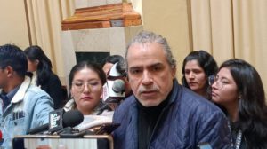 hoja de coca en simposio internacional en Ginebra