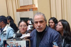 hoja de coca en simposio internacional en Ginebra