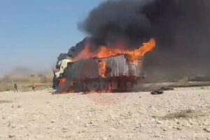 camión de contrabando incendiado en Tarija