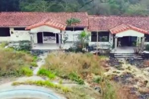 Mansión abandonada Santa Cruz como refugio de delincuentes