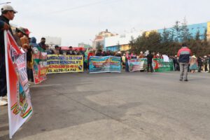 Protesta en El Alto demanda acciones ante el contrabando y la subida de precios