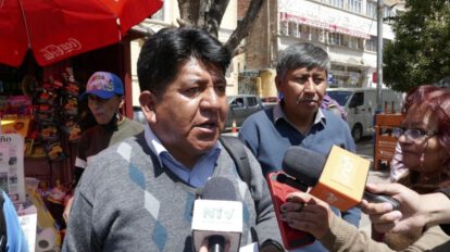 Bloqueo en Oruro por financiamiento de la Avenida de la Diablada