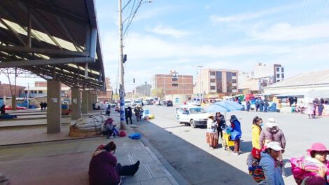 Control en el mercado Kantuta para evitar asentamiento no autorizados