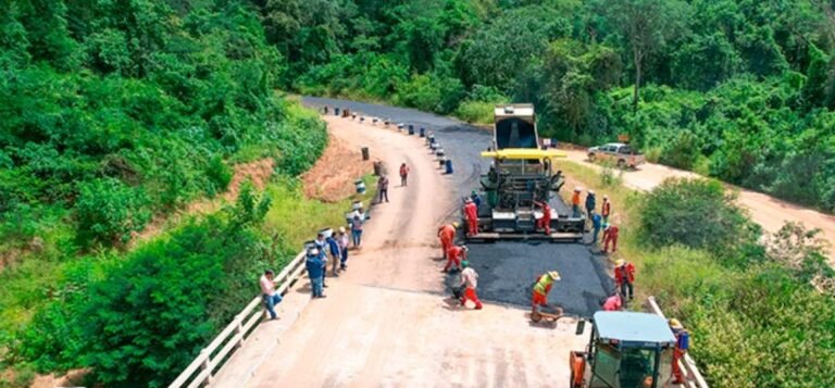 Cierre de carretera Muyupampa – Ipati por trabajos en carretera