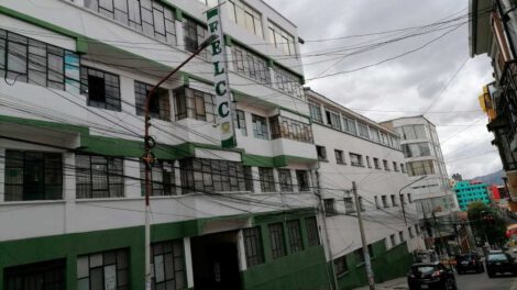 Enfermero aprehendido por tomar fotos de paciente anestesiada