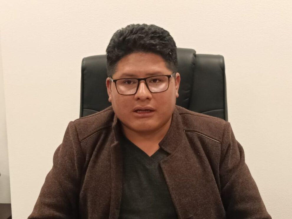 Vigilia de la COB obstaculiza elección del Fiscal General