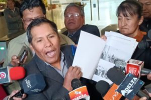 Santos Mamani critica la marcha de la COB