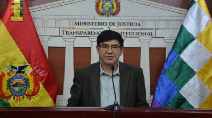 Iberfides para facilitar envío de documentos notariales entre Bolivia y España