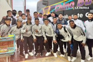 Oruro Royal en viaje a Santa Cruz para partido contra Destroyers