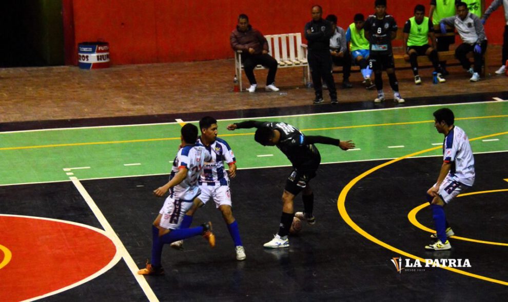 Fantasmas Morales Moralitos triunfa en emocionante duelo ante Lizondo Singapur