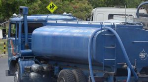 Camiones de agua para zonas afectadas por incendios