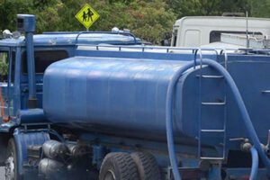 Camiones de agua para zonas afectadas por incendios