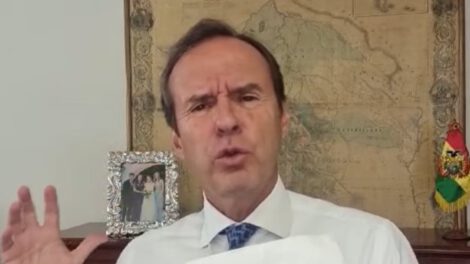 Tuto Quiroga acusa a Evo y Arce de ser ecocidas