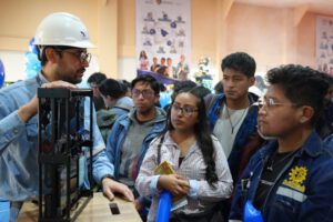 La ATT busca formar nuevos talentos bolivianos en el sector tecnológico