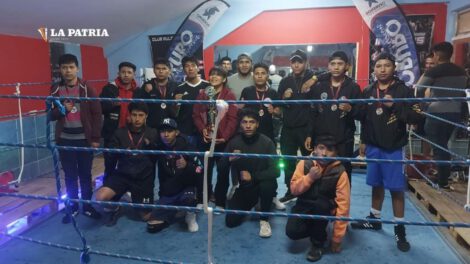 certamen interclubes de boxeo en Oruro