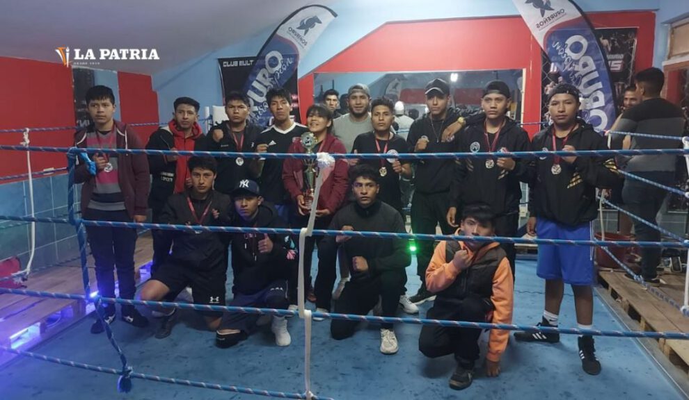 certamen interclubes de boxeo en Oruro