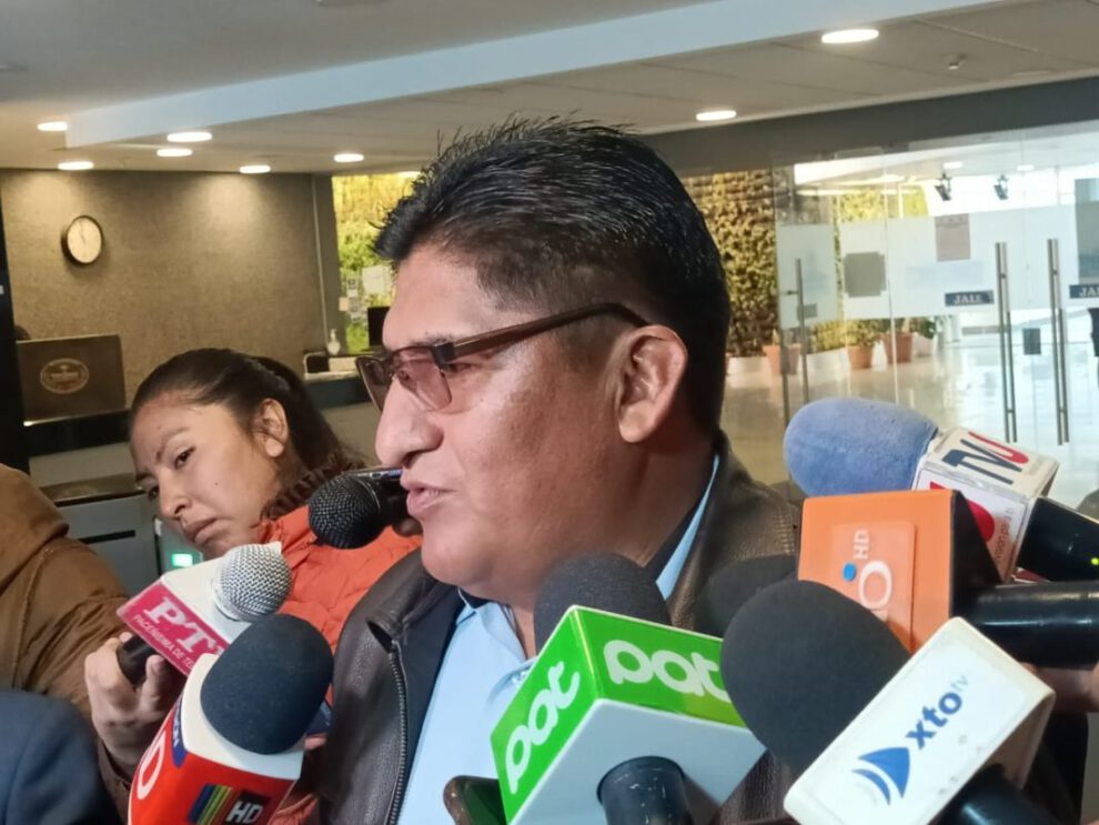 Financiación irregular en movilizaciones denunciada por el diputado Andrés Flores