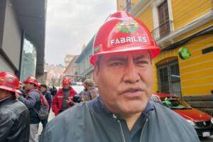 Fabriles presionan por leyes crediticias