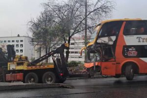 Accidente en la autopista La Paz – El Alto