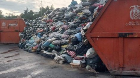 bloqueo del relleno sanitario en K’ara K’ara
