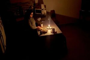 Apagones nocturnos en Ecuador