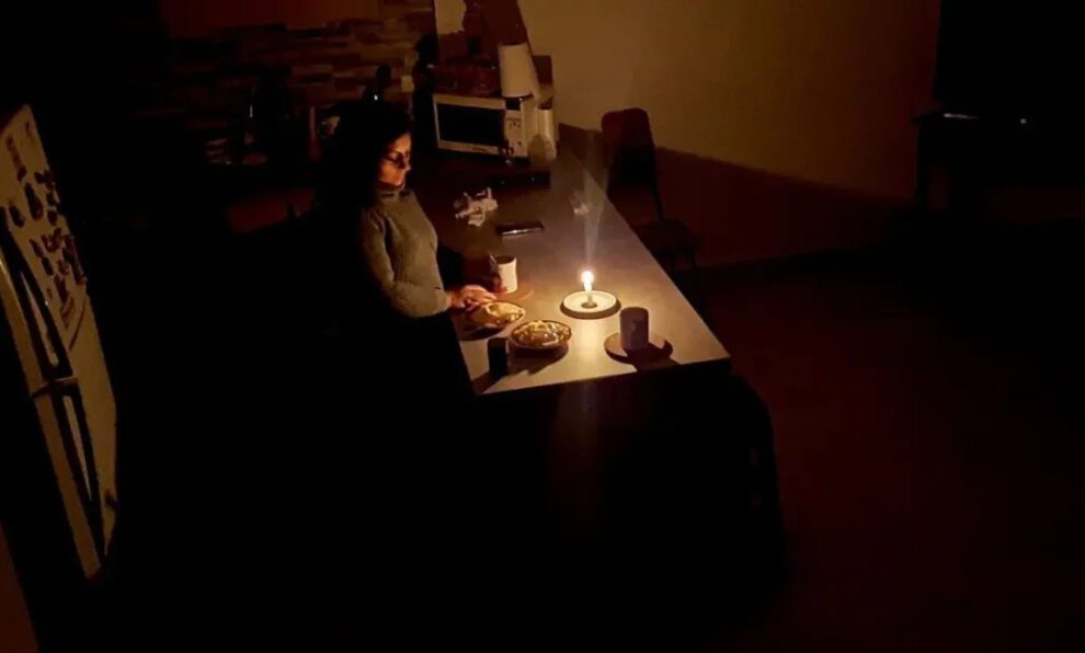 Apagones nocturnos en Ecuador