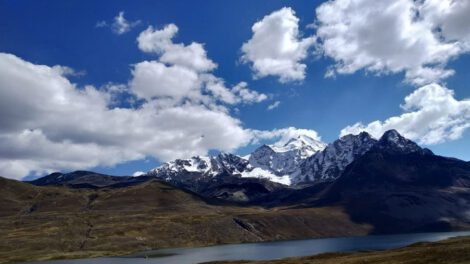 Riesgos de minería cerca del nevado Huayna Potosí