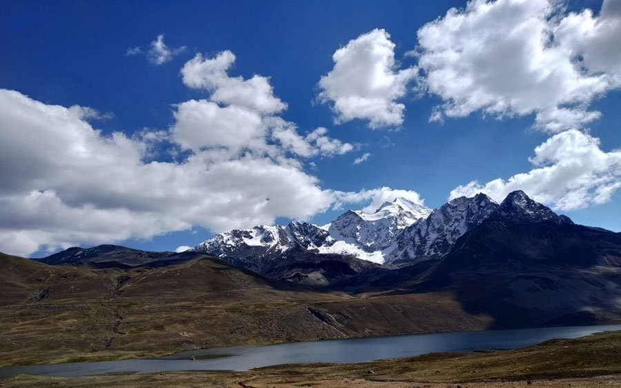 Riesgos de minería cerca del nevado Huayna Potosí