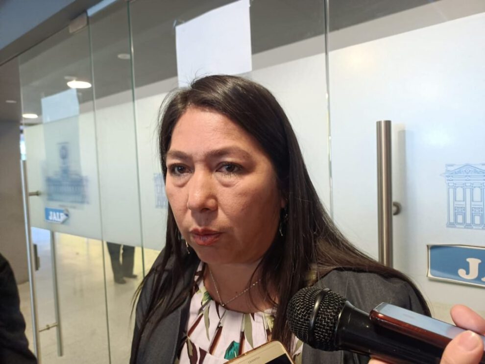 Diálogo nacional tras enfrentamientos en Vila Vila