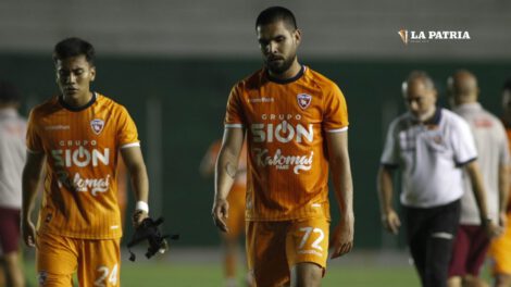 Royal Pari sancionado por FIFA por deudas