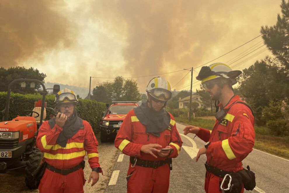 Incendios en Portugal con más de 4.000 efectivos luchando contra las llamas