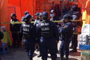 Feria de Temporada en la Avenida 6 de Agosto