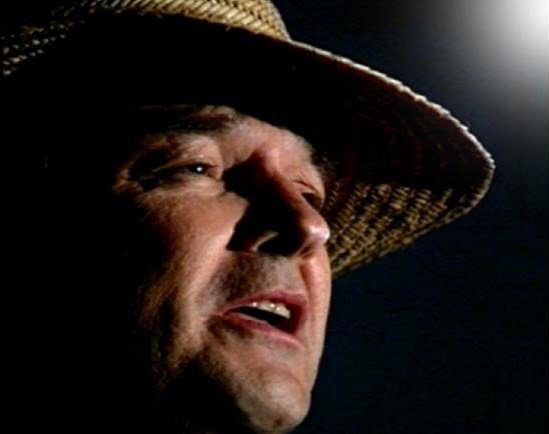 Aldo Peña, destacado cantante y compositor cruceño