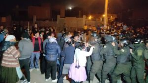 Enfrentamientos en K’ara K’ara por desbloqueo de acceso