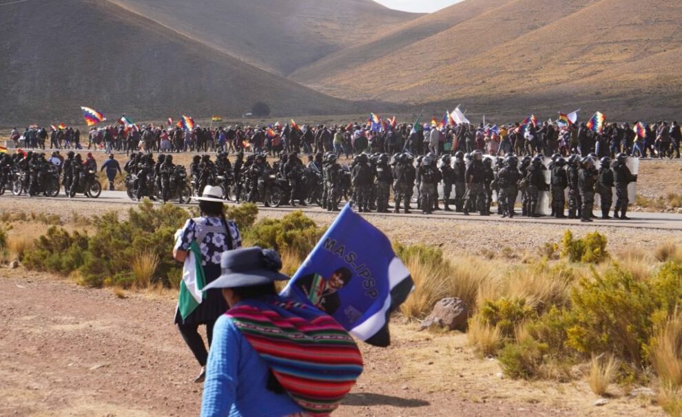 Policía Boliviana desmiente Evo Morales sobre grupos de choque
