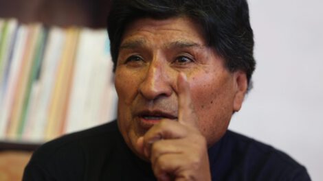 Evo Morales denuncia amenazas durante marcha hacia La Paz