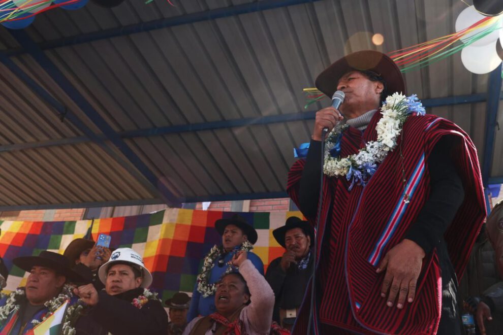 Evo Morales habla durante movilización hacia La Paz