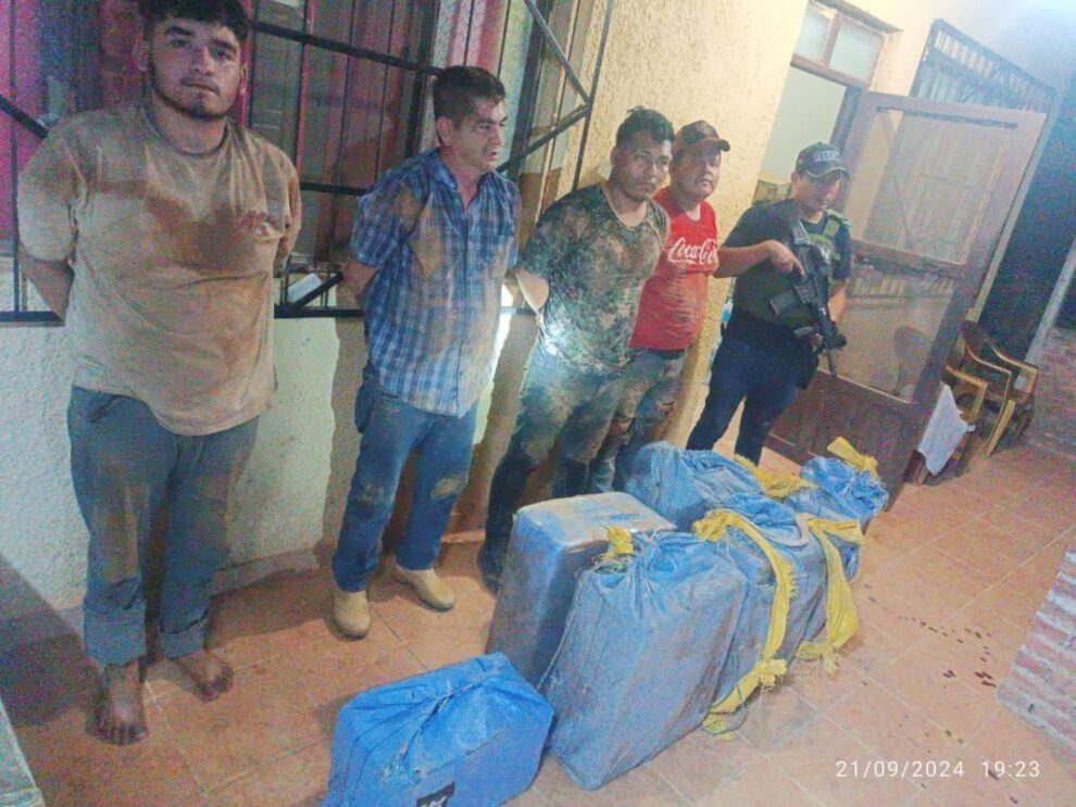 Enfrentamiento entre Felcn y narcotraficantes en Guarayos