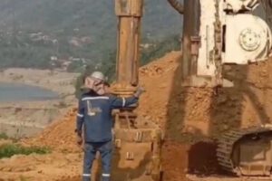 La Administradora Boliviana de Carreteras inicia la perforación para construir el Puente Mapiri