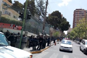 Seguridad en el TSE ante marcha de Evo Morales