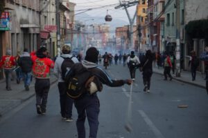 Enfrentamientos entre evistas y arcistas durante la marcha liderada por Evo Morales