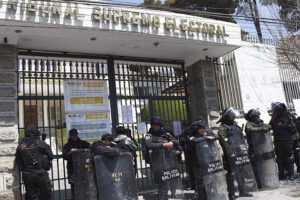 Congreso del MAS en Lauca Ñ