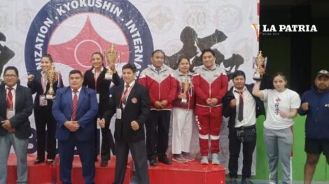 Oruro tercer lugar karate en torneo nacional