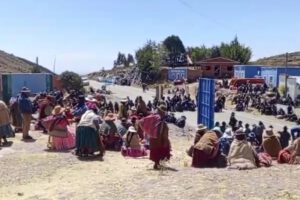 Túpac Katari levanta bloqueos y convoca marcha hacia La Paz