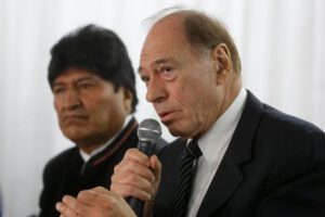 César Siles denuncia irregularidades en gestión de Wilfredo Chávez