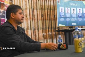 Óscar Villegas durante el anuncio de la nómina de convocados