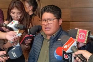 Diálogo político en Bolivia sobre condiciones específicas para líderes