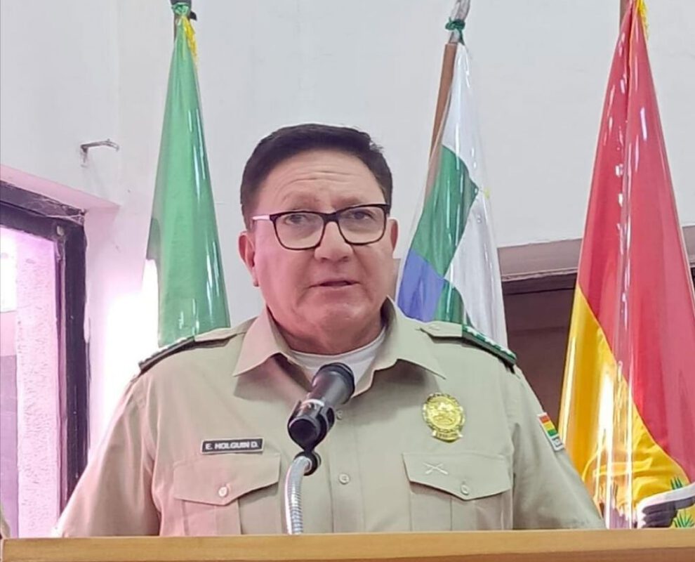 Exclusión del coronel Holguín en el ascenso a general